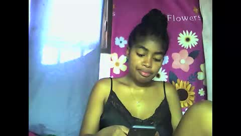 Snapshot of mayajadorelie chatting on 16, 12, 2025 charlesia online show from 16, 12, 2025
