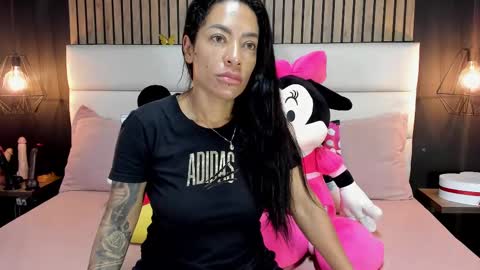 Nicolle Ruselle   Hello my lovely  schedule for great fun from  630 am and end 800 pm Colombian time I wait for you online show from 24, 2, 2025