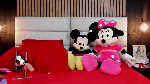 Nicolle Ruselle   Hello my lovely  schedule for great fun from  630 am and end 800 pm Colombian time I wait for you online show from 30, 9, 2025