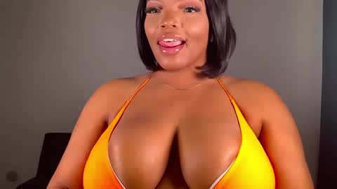 MayBabi online show from 1, 12, 2024