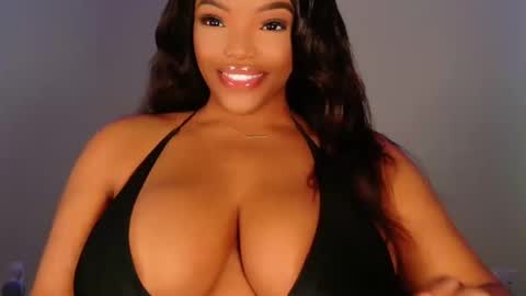 MayBabi online show from 2, 11, 2025