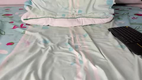 Snapshot of maybelline_666 chatting on 8, 11, 2025 Maybelline69 online show from 8, 11, 2025