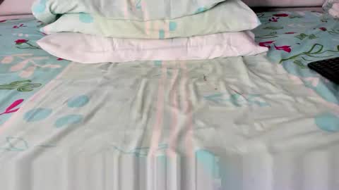 Snapshot of maybelline_666 chatting on 27, 11, 2025 Maybelline69 online show from 27, 11, 2025