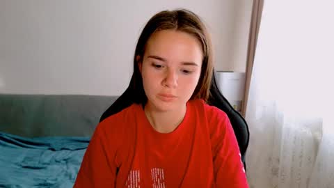 Snapshot of maybloom_ chatting on 7, 7, 2026 maybloom_ online show from 7, 7, 2026