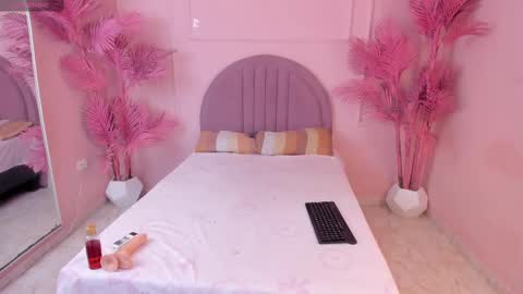 Snapshot of mayevanss chatting on 2, 10, 2025 mayevanss online show from 2, 10, 2025