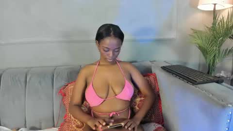 Snapshot of mayevanss chatting on 18, 10, 2025 mayevanss online show from 18, 10, 2025