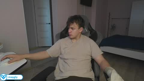 Snapshot of maygly chatting on 25, 5, 2026 Slava and Alextatto online show from 25, 5, 2026