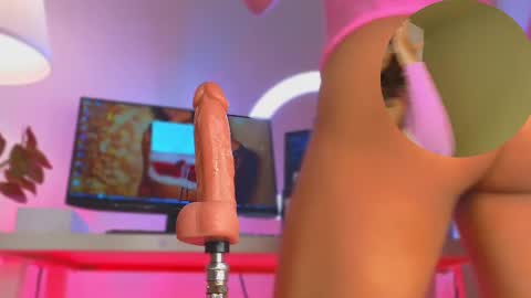 Mayka online show from 14, 2, 2025