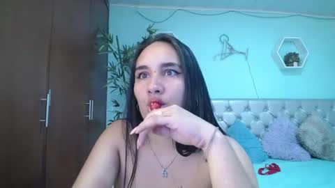 Snapshot of maylin_hornyy19 chatting on 14, 7, 2026 Maylin online show from 14, 7, 2026