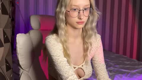 Snapshot of mayvi_cold chatting on 10, 3, 2025 mayvi_cold online show from 10, 3, 2025