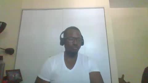 Snapshot of mbsupreme chatting on 27, 5, 2026 Mark online show from 27, 5, 2026