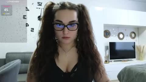 Melissa online show from 10, 12, 2024