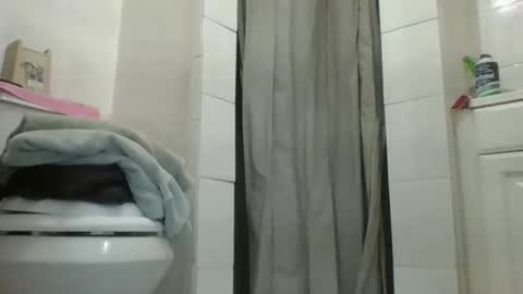 meaderd740870 online show from 18, 9, 2025