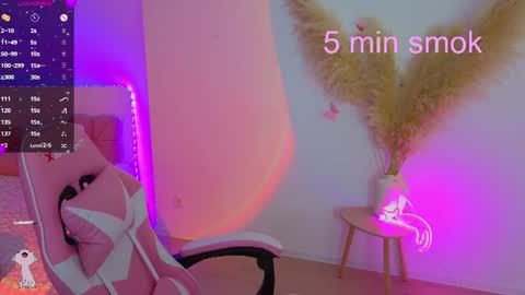 Snapshot of medina_andress chatting on 19, 7, 2026 Dina online show from 19, 7, 2026