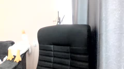 Snapshot of medjik_lool chatting on 21, 10, 2025 Oltereodora-lima online show from 21, 10, 2025