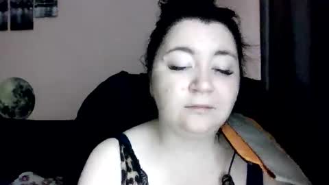 Snapshot of medjik_lool chatting on 23, 10, 2025 Oltereodora-lima online show from 23, 10, 2025