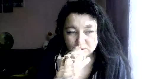 Snapshot of medjik_lool chatting on 4, 11, 2025 Oltereodora-lima online show from 4, 11, 2025