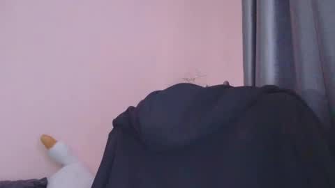 Snapshot of medjik_lool chatting on 24, 11, 2025 Oltereodora-lima online show from 24, 11, 2025