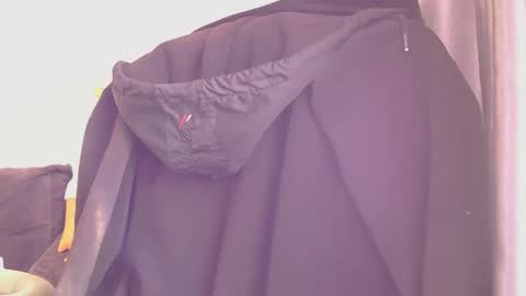 Snapshot of medjik_lool chatting on 16, 12, 2025 Oltereodora-lima online show from 16, 12, 2025