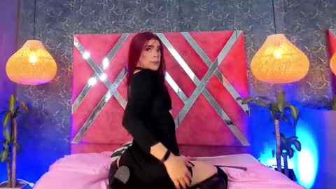 Medusa Ts online show from 4, 10, 2025