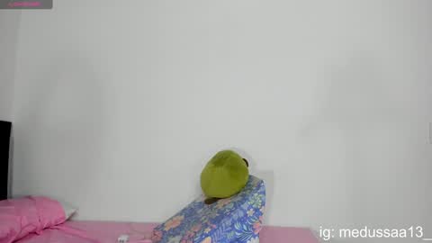 medussa13 online show from 15, 1, 2025