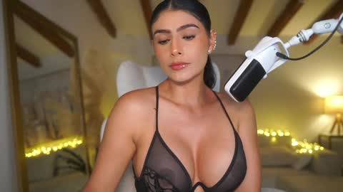 Andrea  online show from 25, 1, 2025