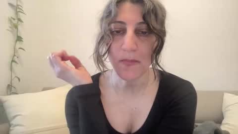 Snapshot of meena0220 chatting on 1, 5, 2026 Meena online show from 1, 5, 2026