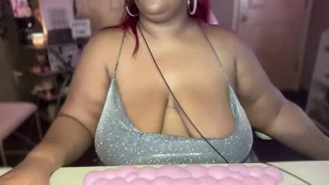 Snapshot of meetsouthernpeach chatting on 30, 12, 2024 Southern Peach online show from 30, 12, 2024