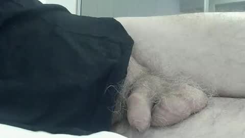 meforu21 online show from 5, 12, 2024