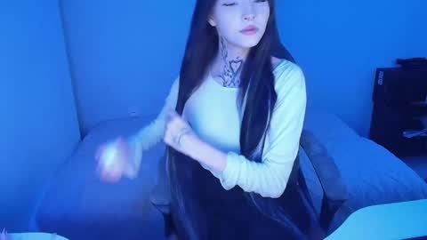 Snapshot of mefwhore chatting on 27, 1, 2025 mefwhOre online show from 27, 1, 2025