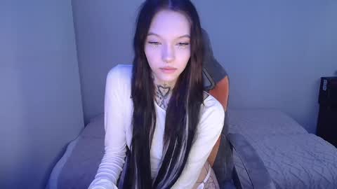 Snapshot of mefwhore chatting on 27, 1, 2025 mefwhOre online show from 27, 1, 2025