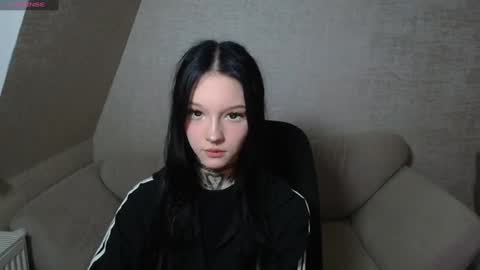 Snapshot of mefwhore chatting on 6, 3, 2025 mefwhOre online show from 6, 3, 2025