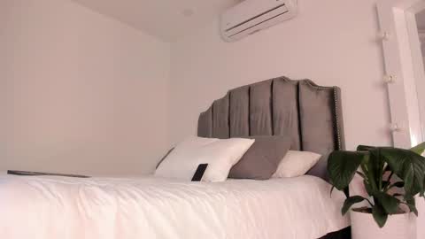 Snapshot of megan__88 chatting on 3, 3, 2025 megan online show from 3, 3, 2025