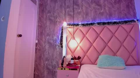 M E G A N online show from 22, 12, 2024