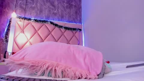 M E G A N online show from 28, 12, 2024