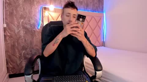 M E G A N online show from 26, 2, 2025