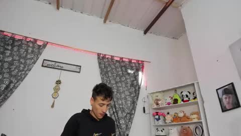 M E G A N online show from 16, 9, 2025