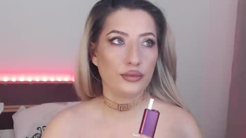 Megan Blazee  online show from 29, 1, 2025