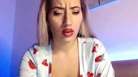 Megan Blazee  online show from 23, 10, 2025