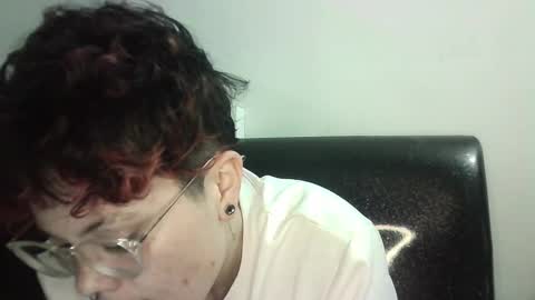 Megan and sophi online show from 17, 2, 2025