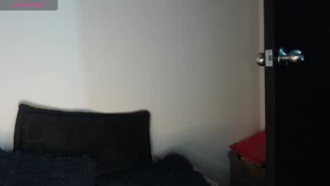 Megan and sophi online show from 6, 10, 2025