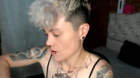 Megan and sophi online show from 11, 6, 2026