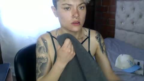 Snapshot of megan_coop3r_ chatting on 4, 7, 2026 Megan and sophi online show from 4, 7, 2026