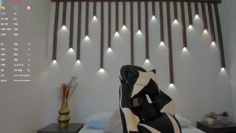 MEGAN COOPER online show from 29, 11, 2025