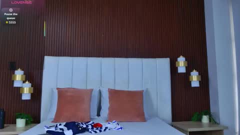 Carolina Paez online show from 17, 10, 2025