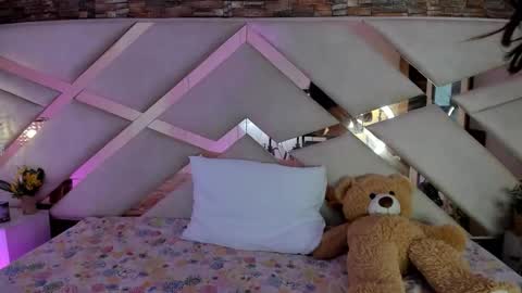     online show from 2, 12, 2025