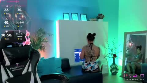    online show from 17, 4, 2026