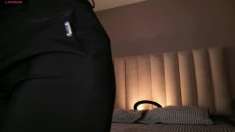 Snapshot of megan_moore__ chatting on 11, 11, 2025 online show from 11, 11, 2025