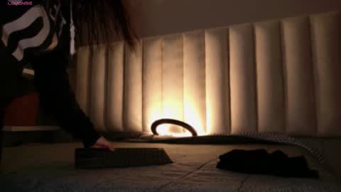 Snapshot of megan_moore__ chatting on 13, 11, 2025 online show from 13, 11, 2025