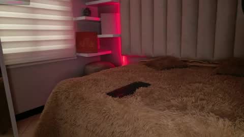 Snapshot of megan_moore__ chatting on 24, 11, 2025 online show from 24, 11, 2025